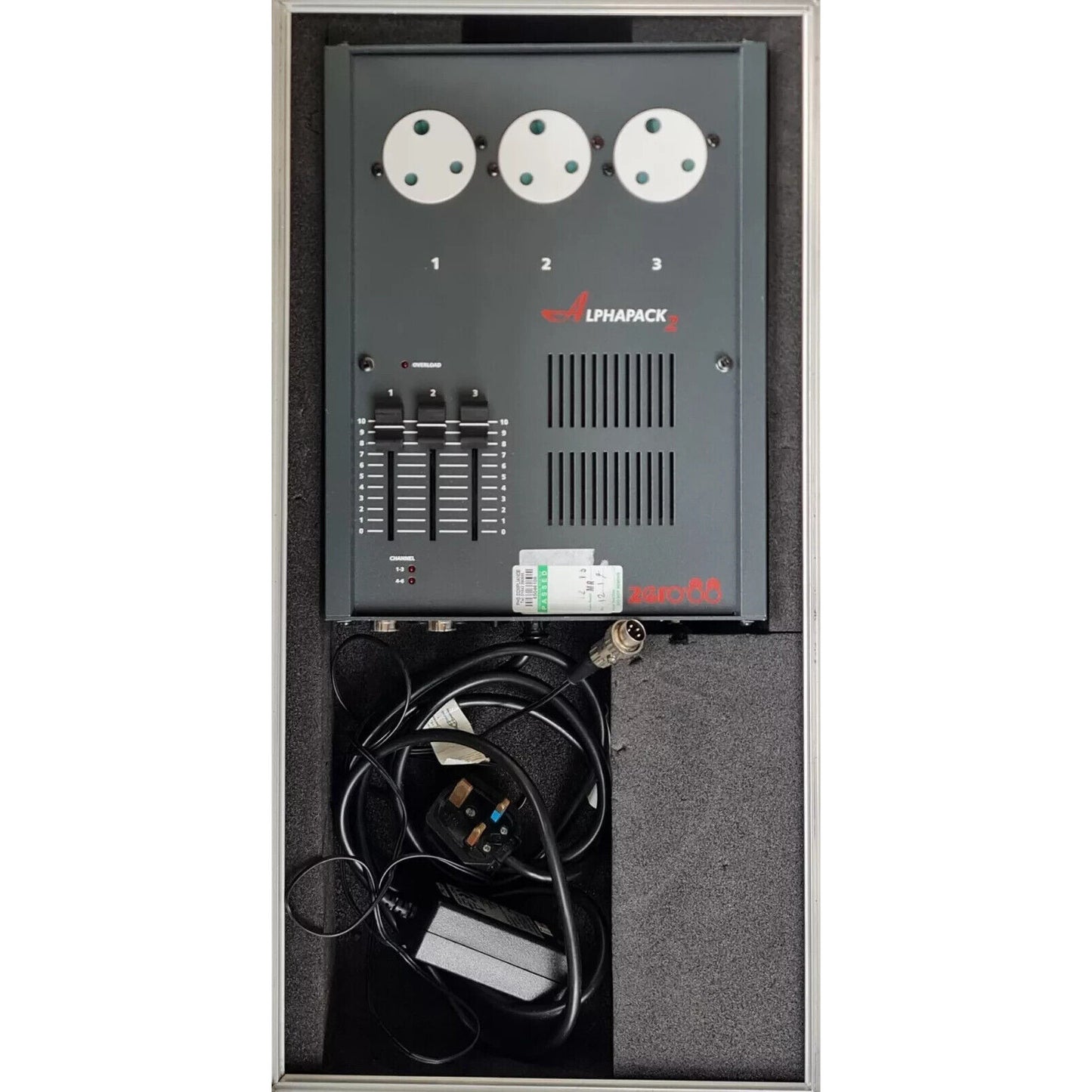 ZERO 88 ALPHAPACK2 DIMMER UK SOCKER OUTLET STAGE LIGHT DMX FADER + HARD CASE