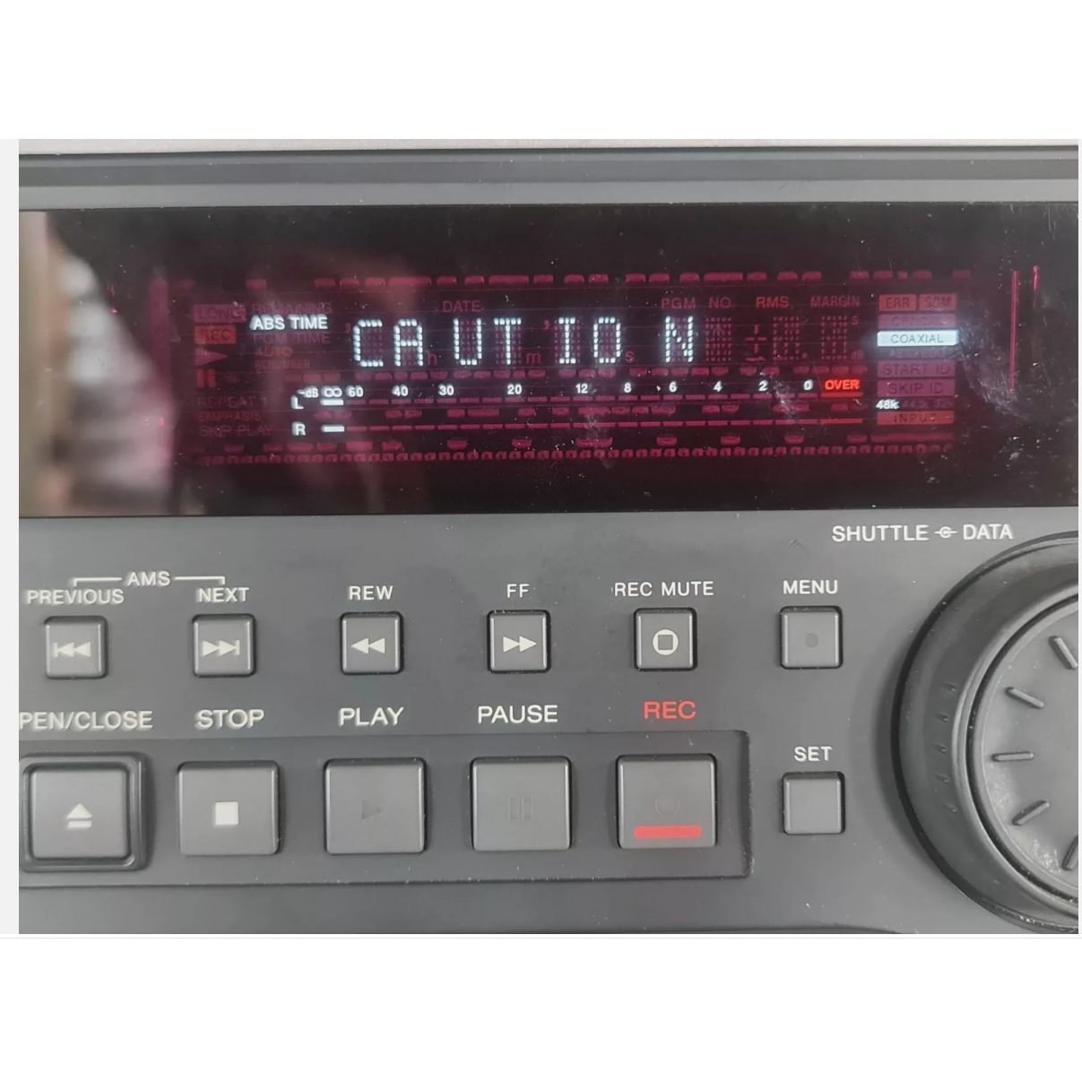 SONY PCM-R700 ANALOG/DIGITAL AUDIO RECORDER RACK MOUNTABLE