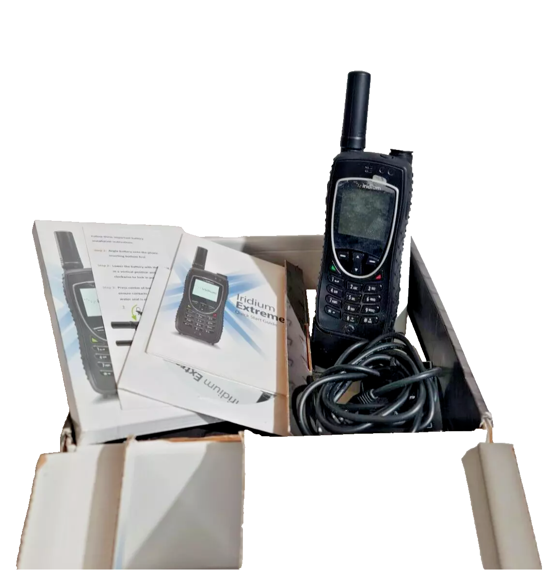 Iridium 9575 Extreme Satellite Phone GPS Tracking Communication / Accessories