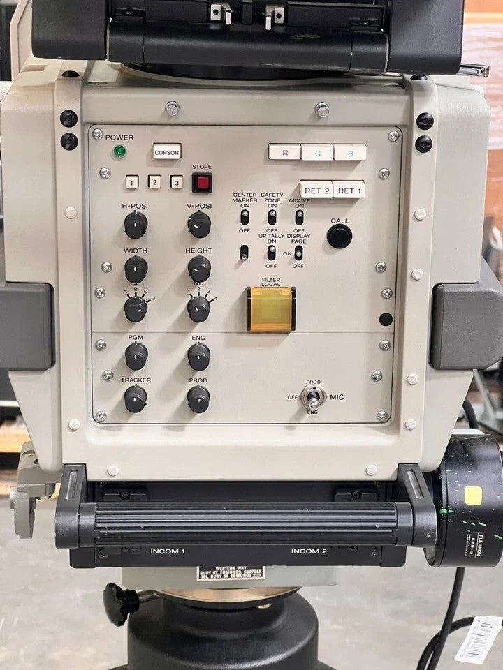 SONY BVP-375 BROADCASTING CAMERA 3CCD FUJINON-TV 1:1.5/8.5-145 WITH STAND