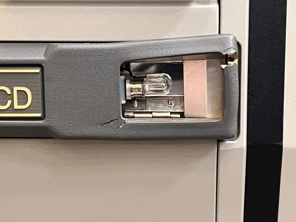 SONY BVP-375 BROADCASTING CAMERA 3CCD FUJINON-TV 1:1.5/8.5-145 WITH STAND