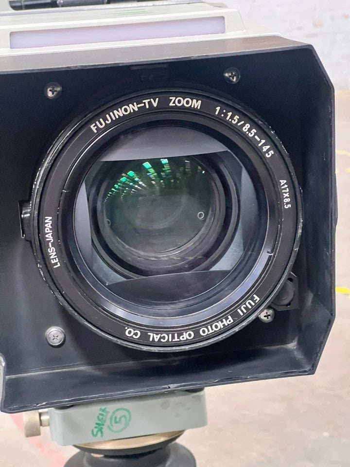 SONY BVP-375 BROADCASTING CAMERA 3CCD FUJINON-TV 1:1.5/8.5-145 WITH STAND