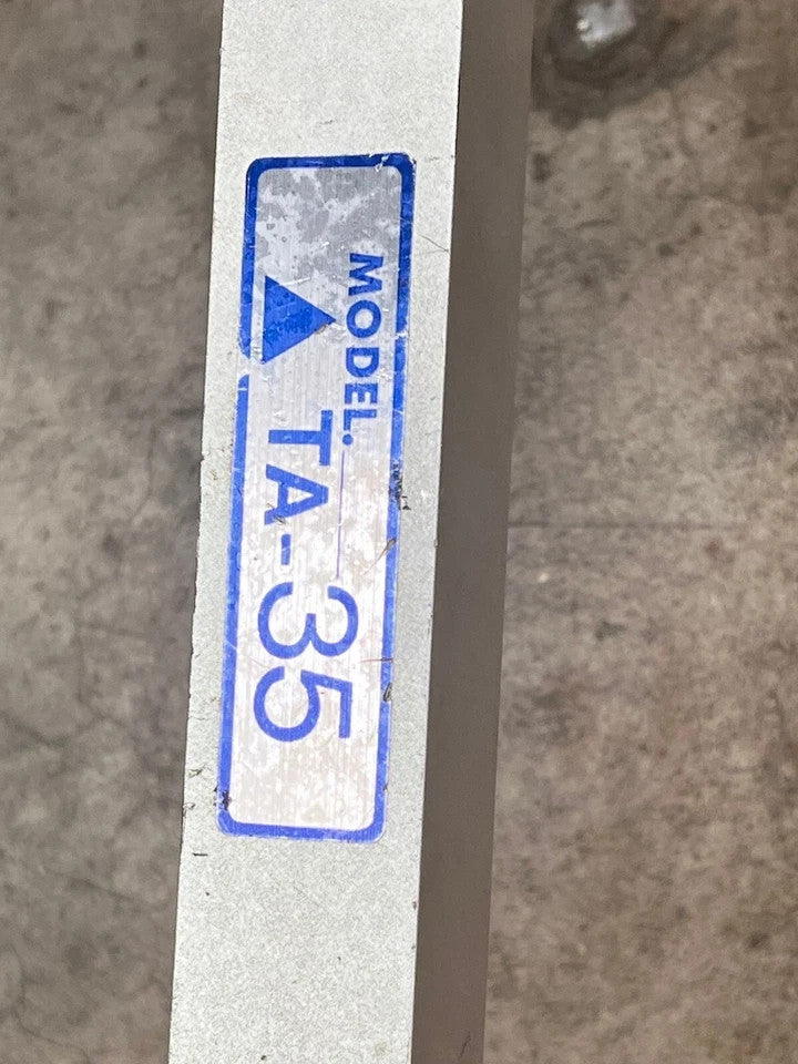 SONY BVP-375 BROADCASTING CAMERA 3CCD FUJINON-TV 1:1.5/8.5-145 WITH STAND