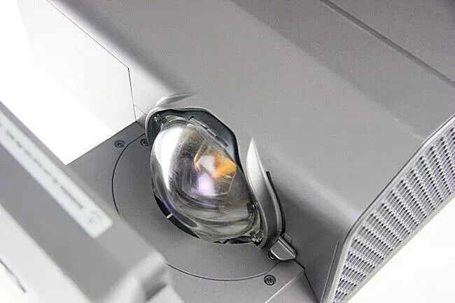 SMART UF75 PROJECTION SYSTEM 2500 ANSI LUMENS SHROT THROW 1024X768 PROJECTOR