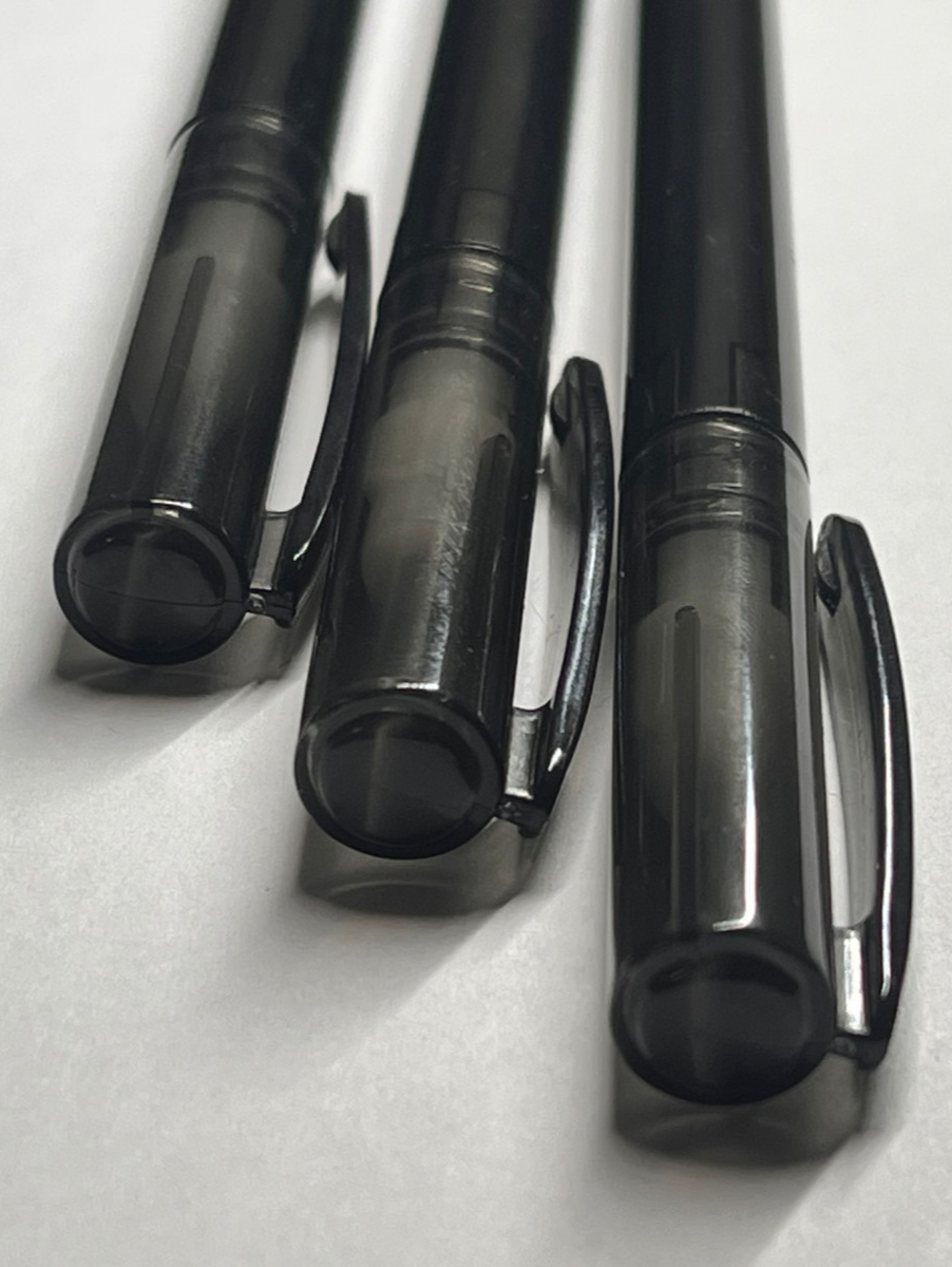 3X CHALLENGER FROST PLASTIC BODY CHANGABLE RIFILL SLEEK BLACK BALL PEN