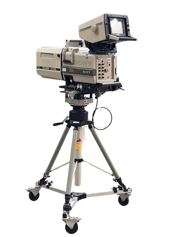 SONY BVP-375 BROADCASTING CAMERA 3CCD FUJINON-TV 1:1.5/8.5-145 WITH STAND